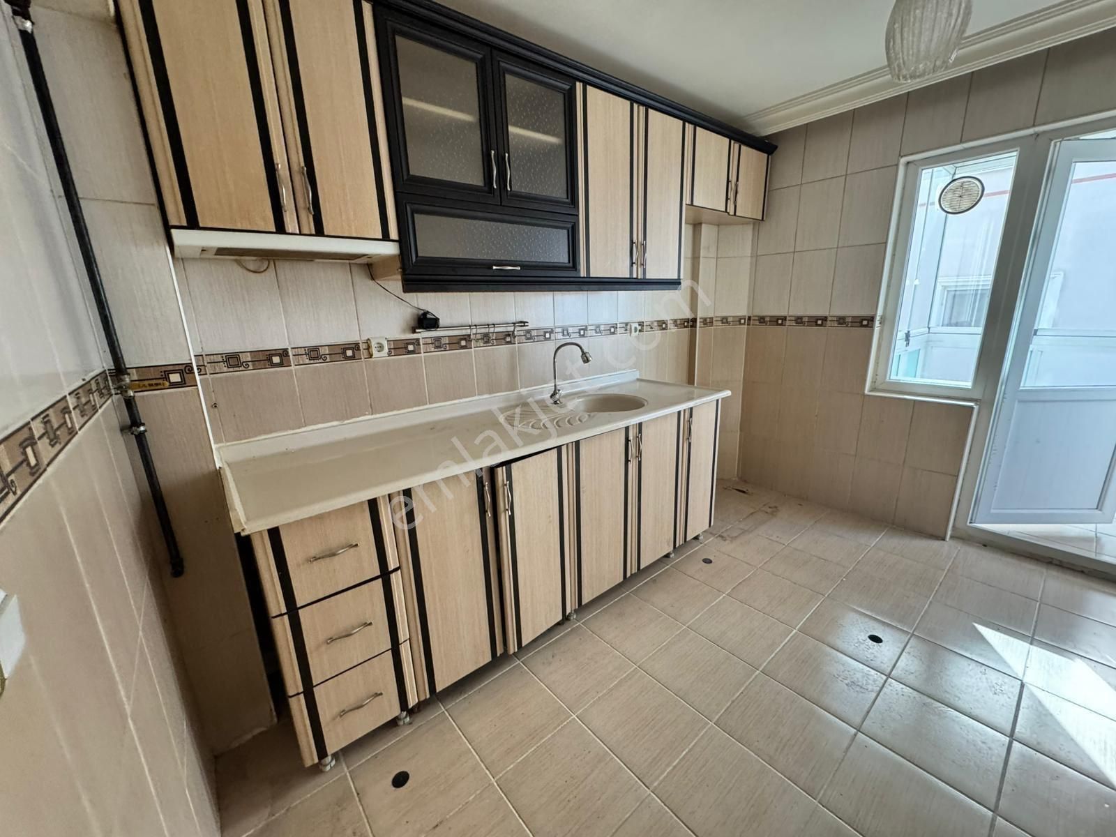 Bayram Gayrimenkulden Selçuklu Mah 3+1 Salon Bağımsız Ara Katta 14 Yıllık Satılık Kupon Daire - Görsel 4