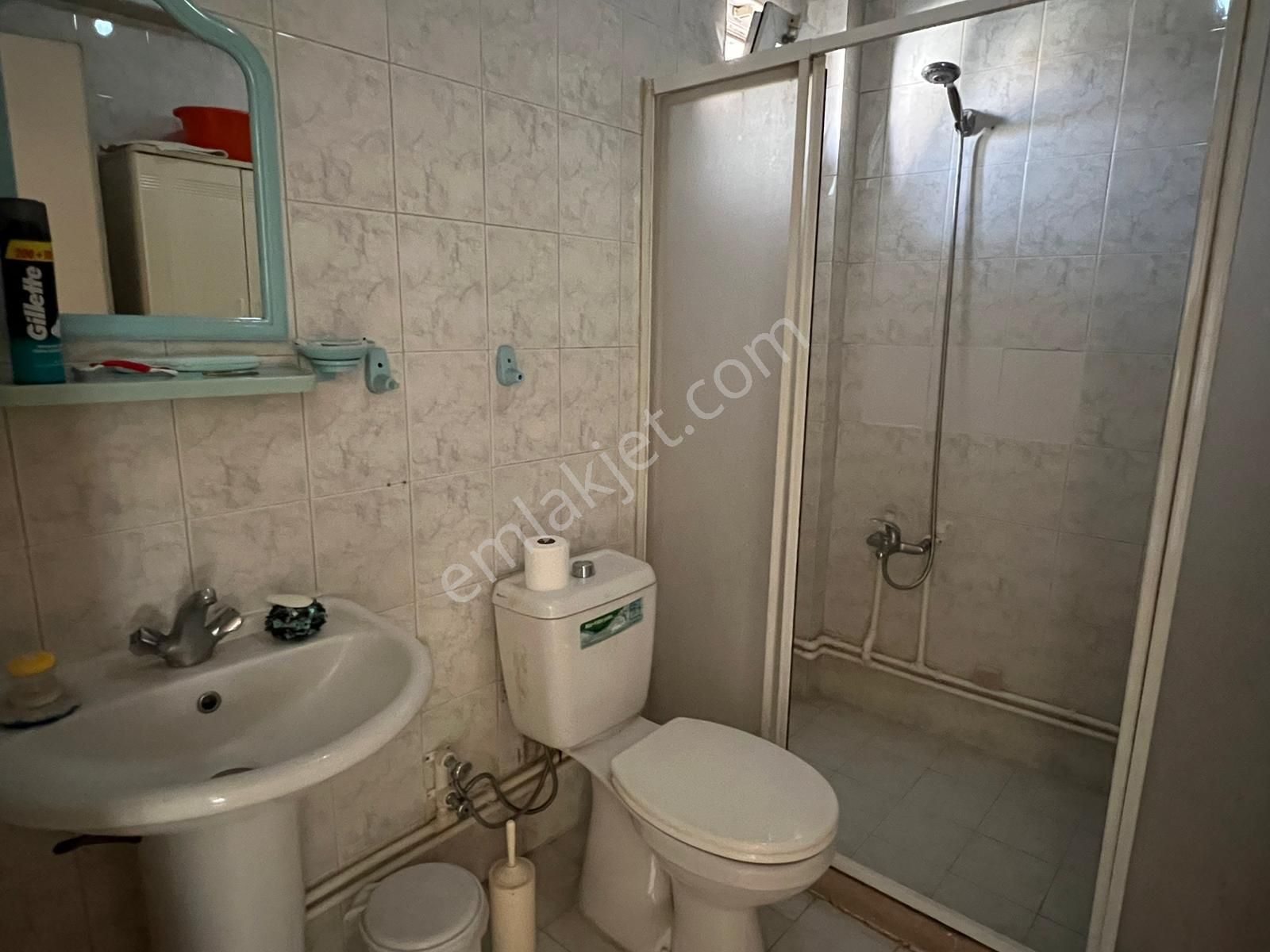 Kartal'dan Uğur Mumcu Mahallesinde Özgür Sitesinde Köşe Konumlu Tripleks - Görsel 12