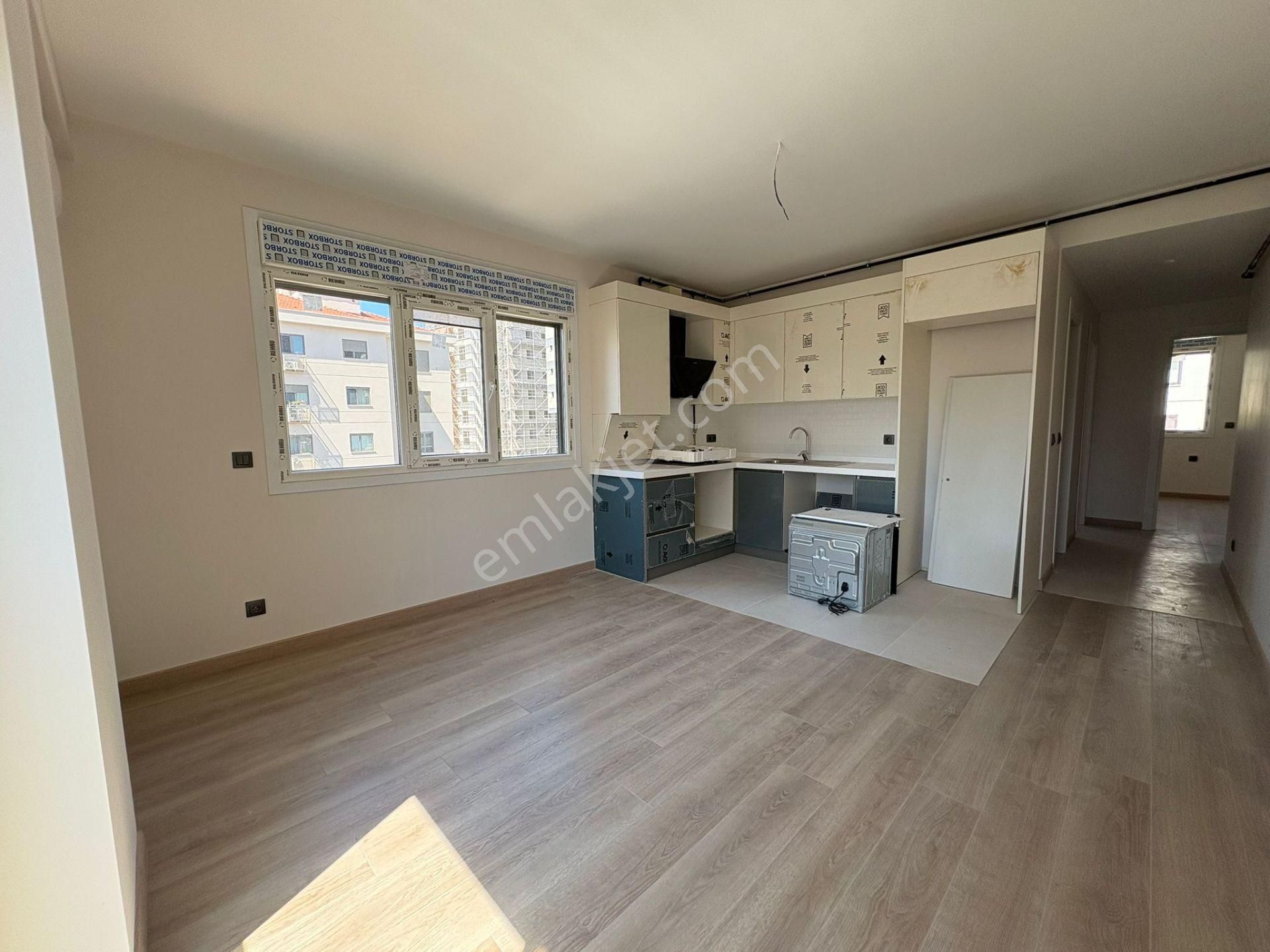 Suadiye'de Marmaraya Yakın Açık Kapalı Otoparklı 2+1 55 M² Net - Görsel 3