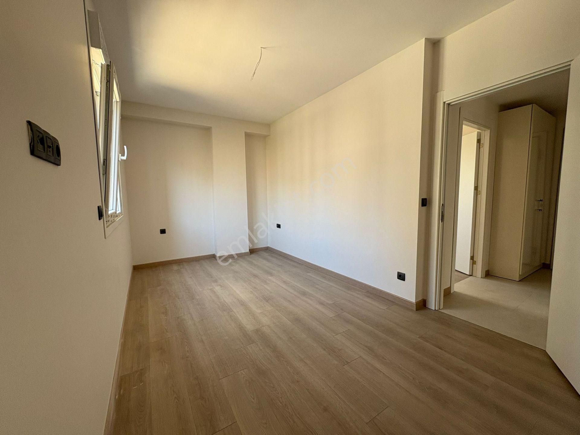 Suadiye'de Marmaraya Yakın Açık Kapalı Otoparklı 2+1 55 M² Net - Görsel 8