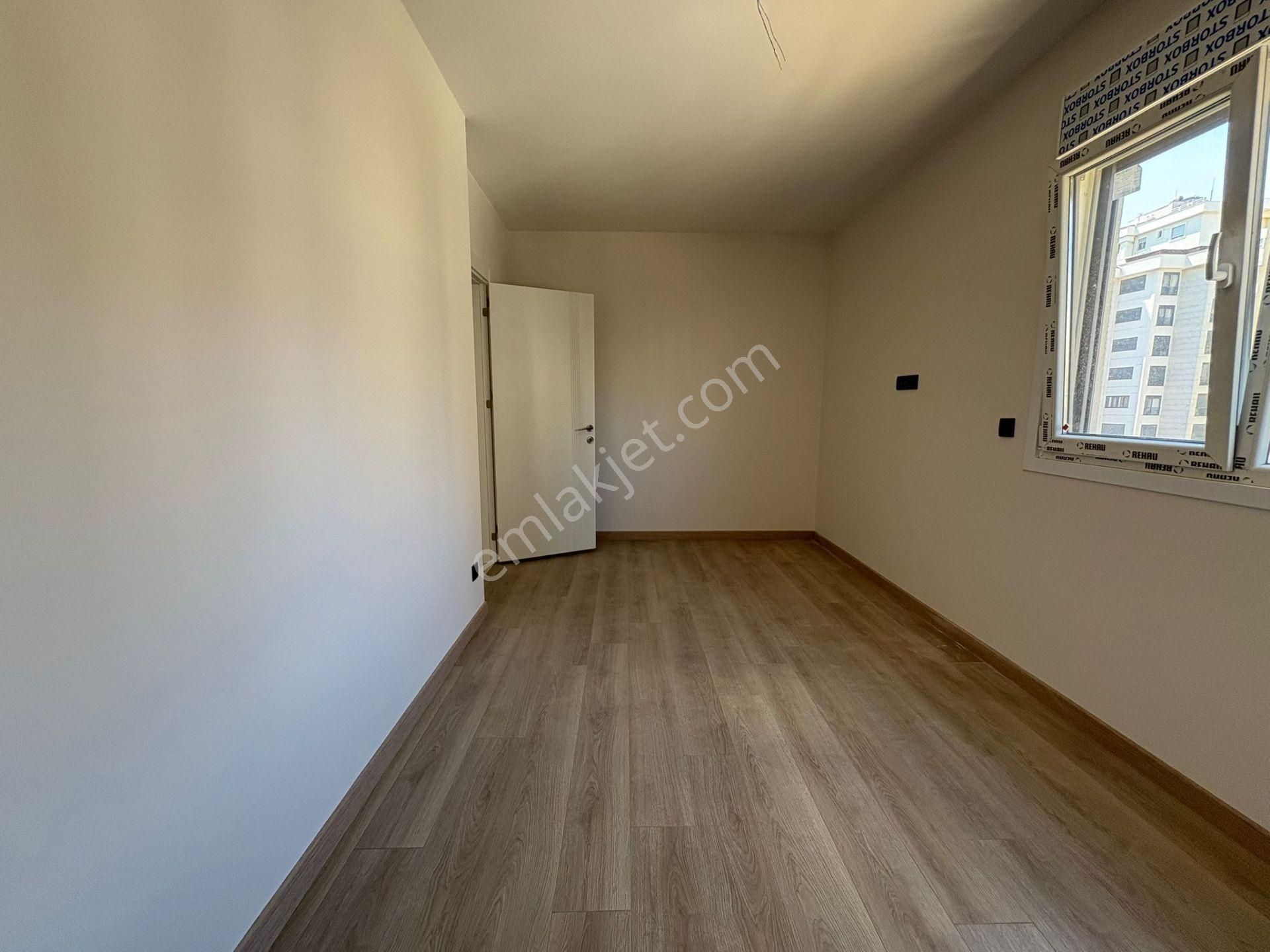 Suadiye'de Marmaraya Yakın Açık Kapalı Otoparklı 2+1 55 M² Net - Görsel 10