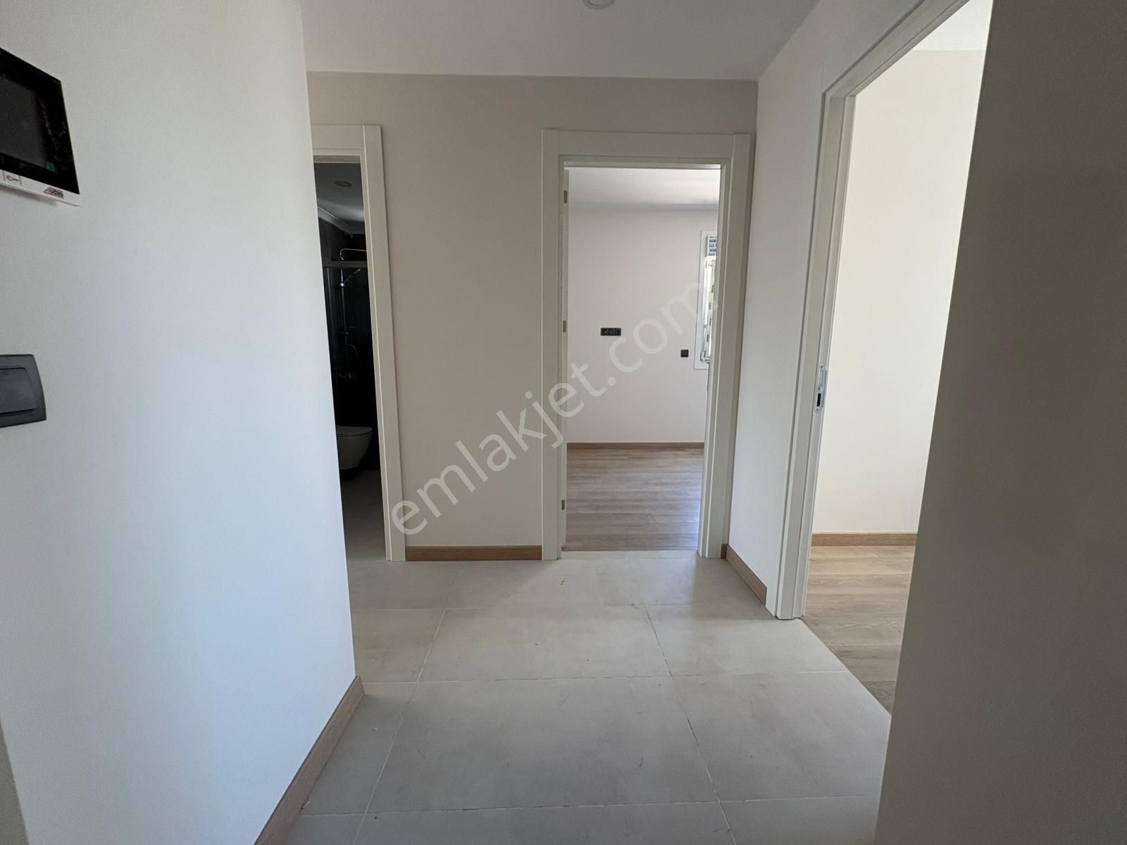 Suadiye'de Marmaraya Yakın Açık Kapalı Otoparklı 2+1 55 M² Net - Görsel 24