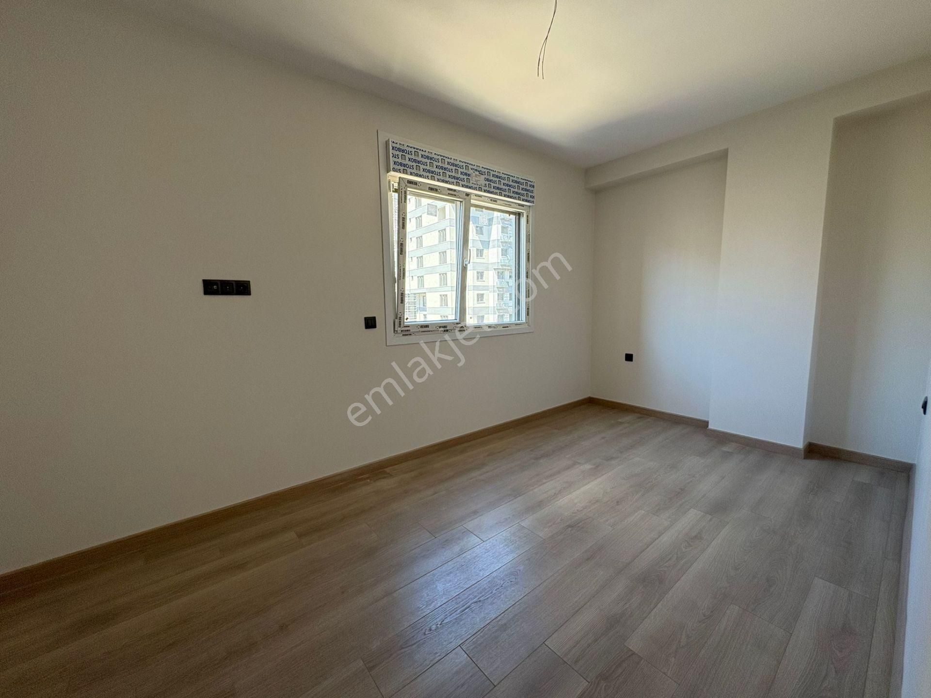 Suadiye'de Marmaraya Yakın Açık Kapalı Otoparklı 2+1 55 M² Net - Görsel 7