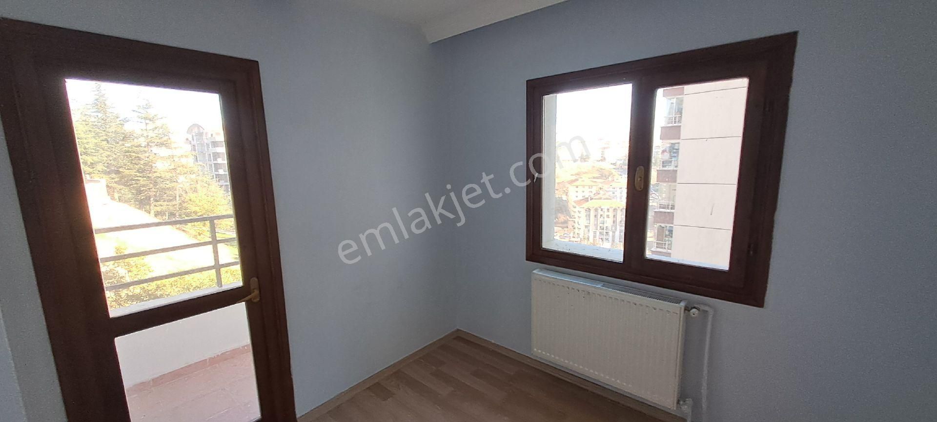 Can Elif Sitesinde Muhsin Emlaktan Kiralık Süper Daire - Görsel 12