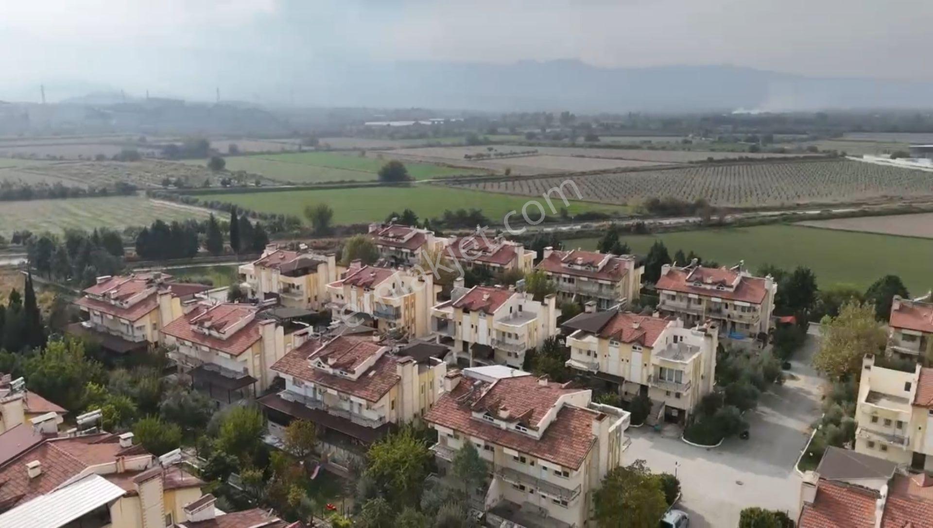 Site İçerisinde Krediye Uygun Tripleks Villa - Görsel 2