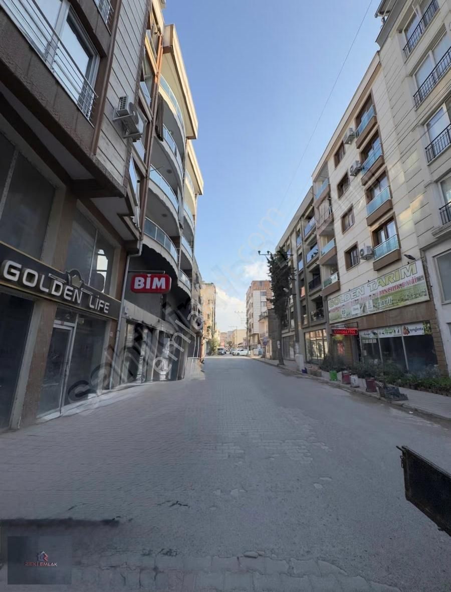Zeki Emlak'tan Muradiye'de 3+1 Ara Kat Satılık Daire - Görsel 12
