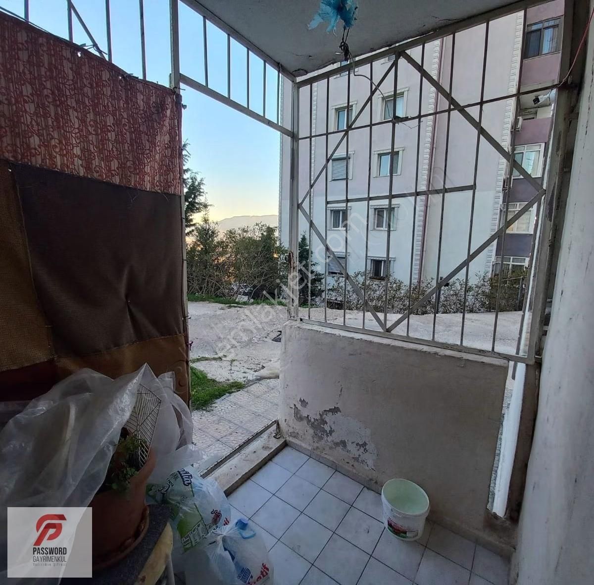 Bornova Evka 4 Mahallesinde Satılık 2+1 Kapalı Mutfak Daire - Görsel 15