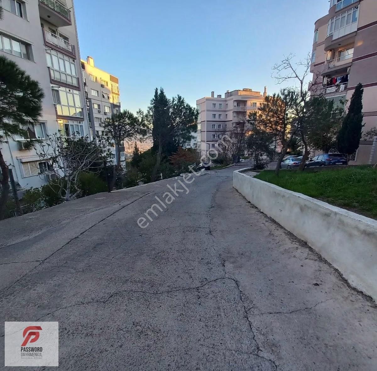 Bornova Evka 4 Mahallesinde Satılık 2+1 Kapalı Mutfak Daire - Görsel 10