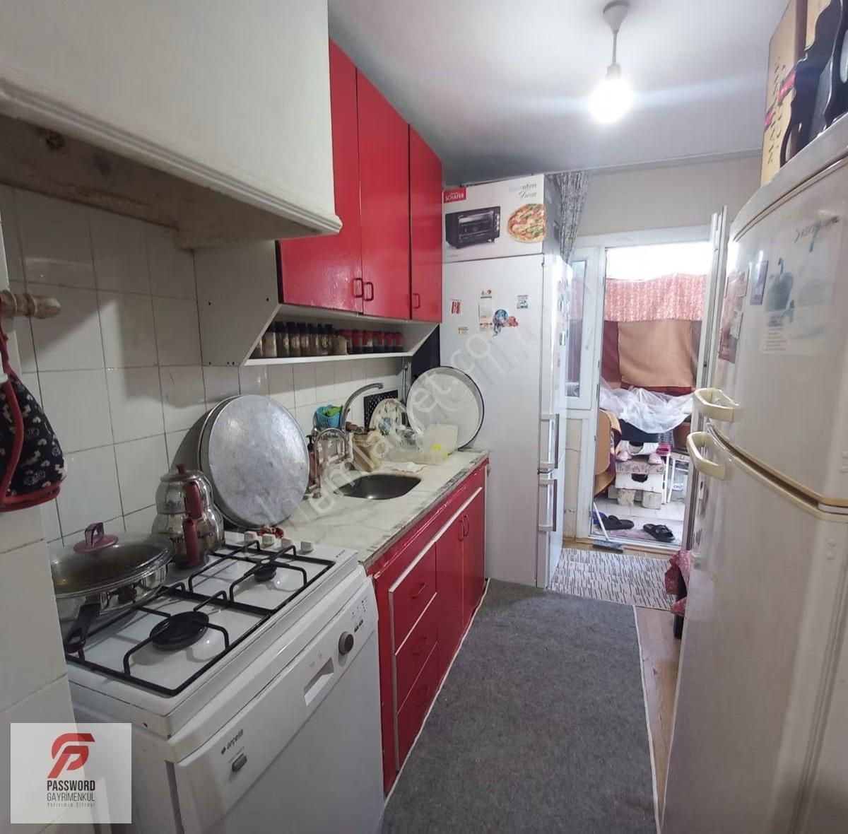 Bornova Evka 4 Mahallesinde Satılık 2+1 Kapalı Mutfak Daire - Görsel 11