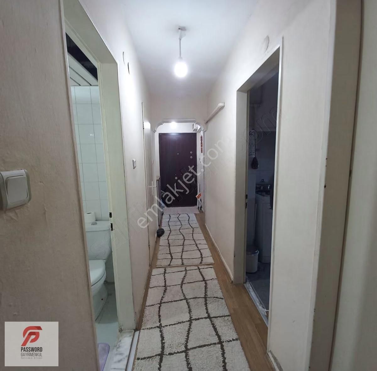 Bornova Evka 4 Mahallesinde Satılık 2+1 Kapalı Mutfak Daire - Görsel 4