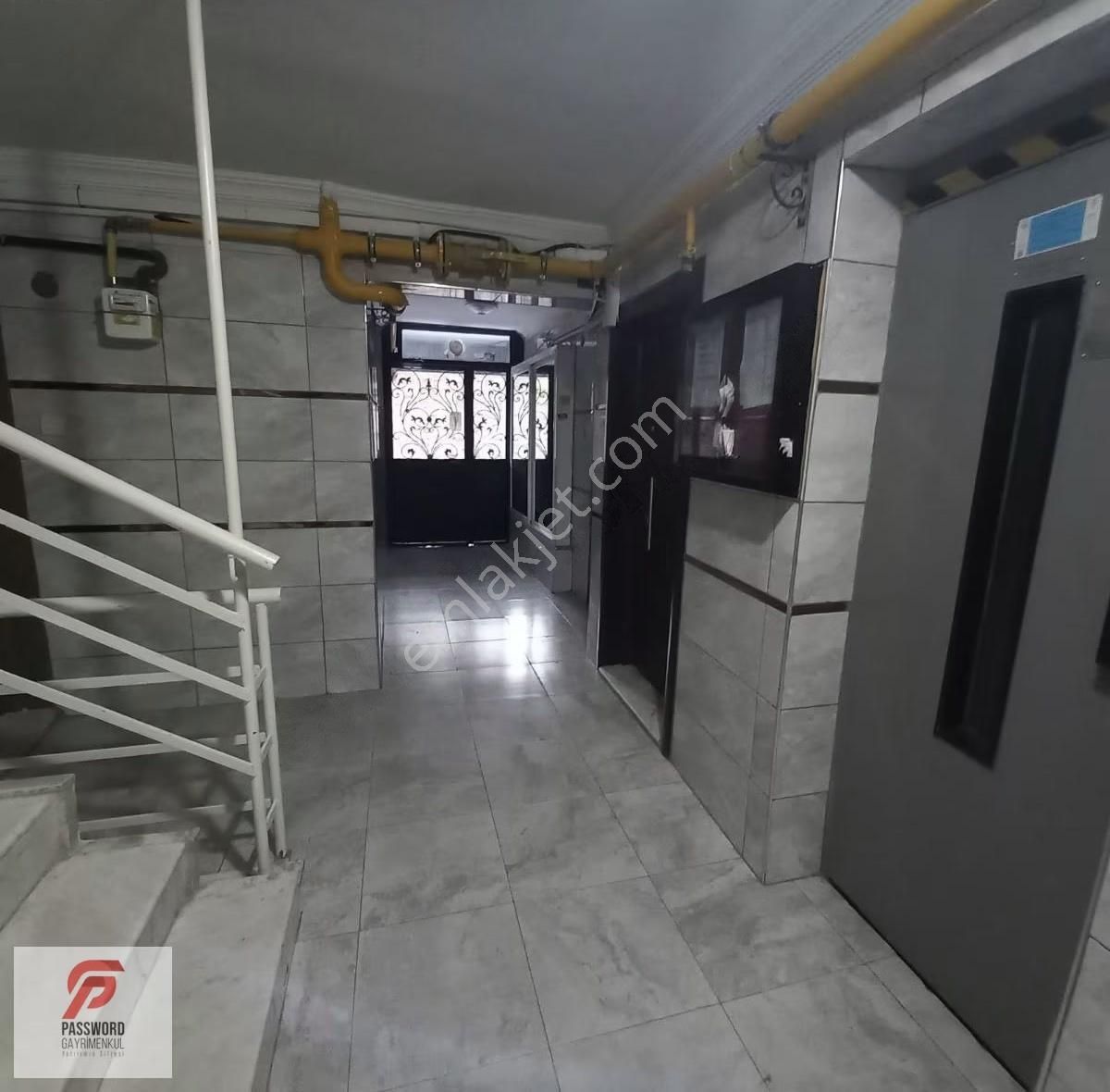 Bornova Evka 4 Mahallesinde Satılık 2+1 Kapalı Mutfak Daire - Görsel 5