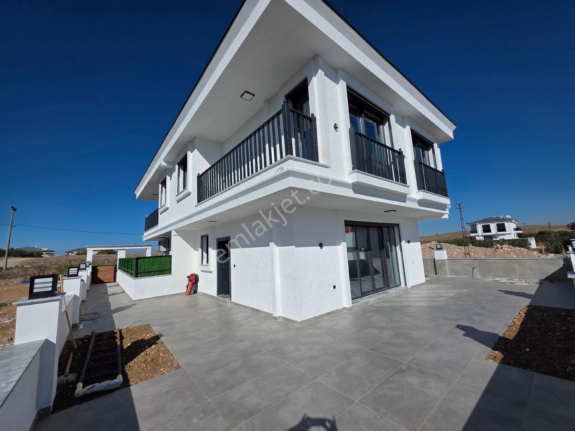 🏡 Aydın Didim Hisar Mahallesinde Satılık Müstakil Havuzlu Bahçeli Dubleks Villa 🏡