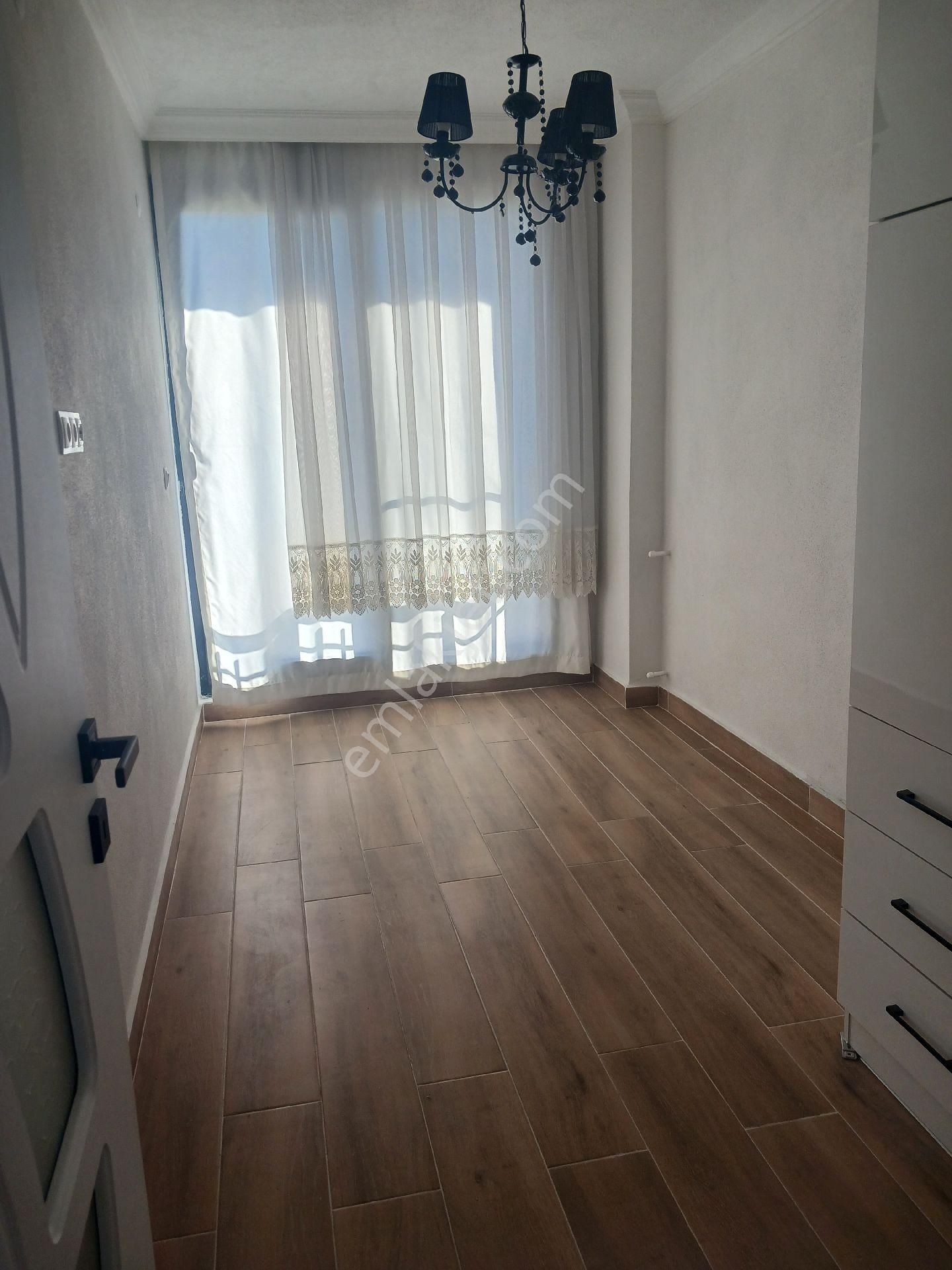 Altınova Da 100 M2 Ayrı Mutfaklı Kiralık Daire - Görsel 3