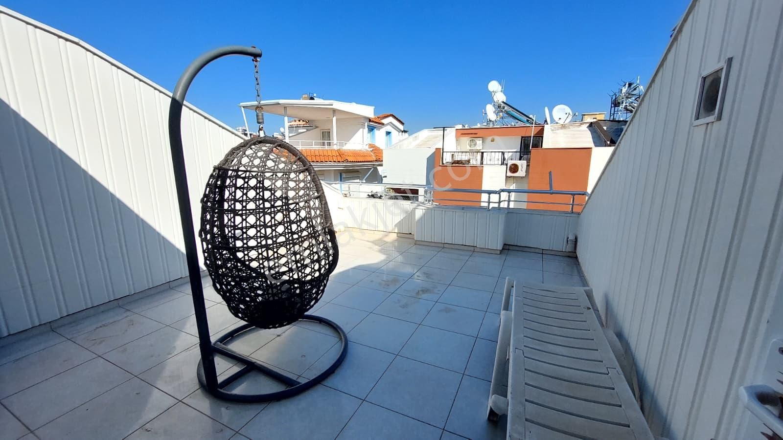 Didim Efeler Mahallesinde 4+1 Açık Mutfak Bahçeli Tripleks Villa - Görsel 34