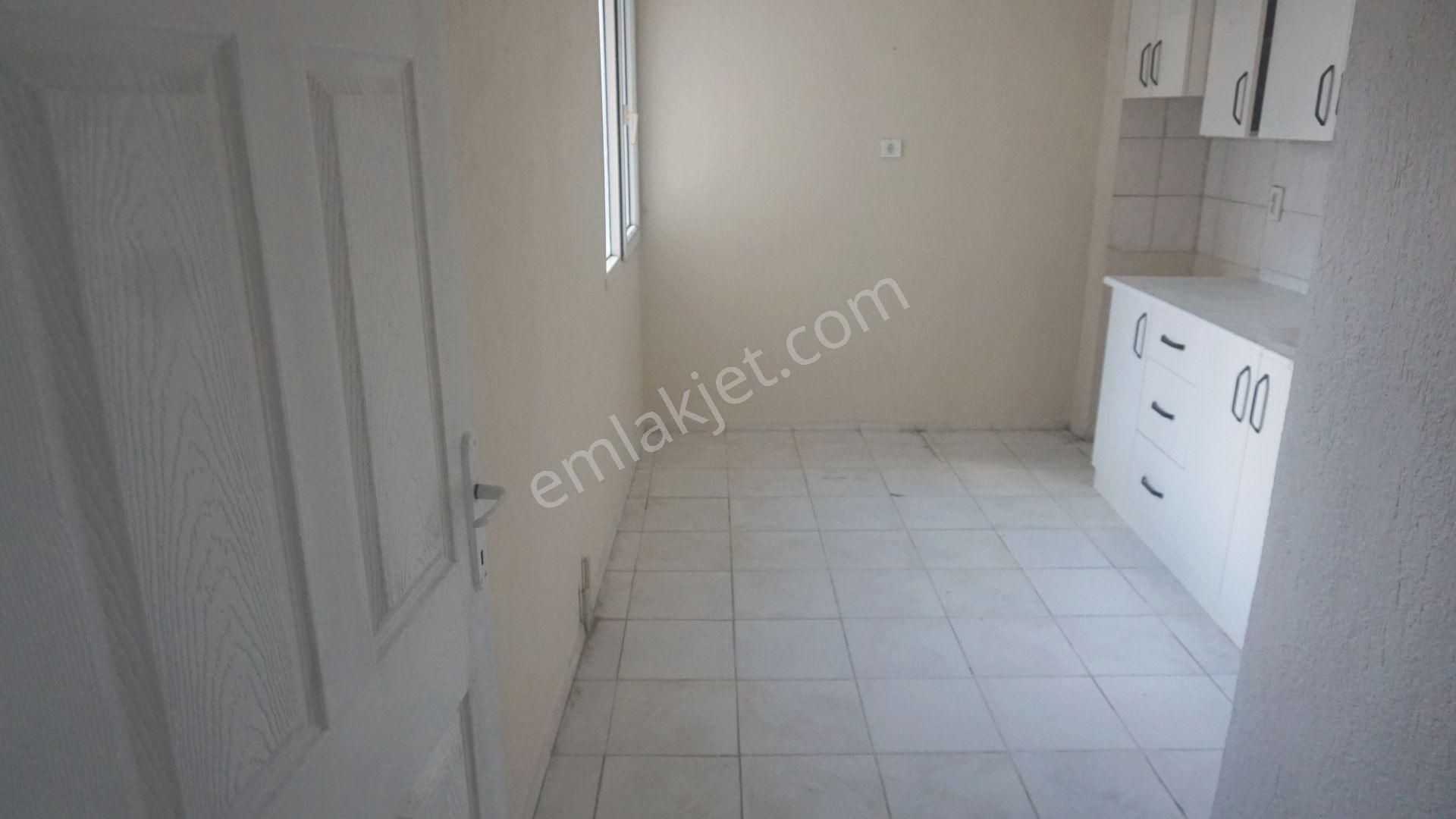 Küçükçiğli De Kiralık Fiyat Düştü 3+1 Balkonlu Çiğli Serkan Dan - Görsel 4