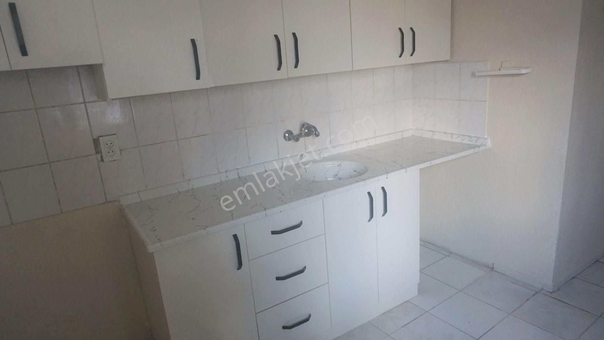 Küçükçiğli De Kiralık Fiyat Düştü 3+1 Balkonlu Çiğli Serkan Dan - Görsel 5