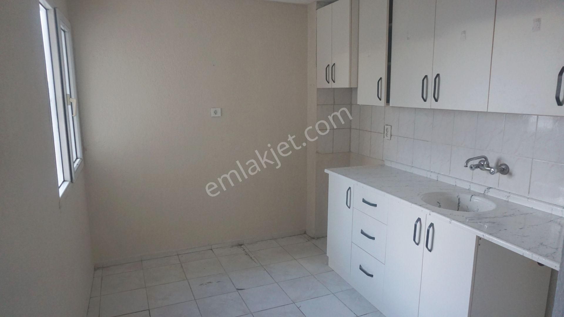 Küçükçiğli De Kiralık Fiyat Düştü 3+1 Balkonlu Çiğli Serkan Dan - Görsel 2