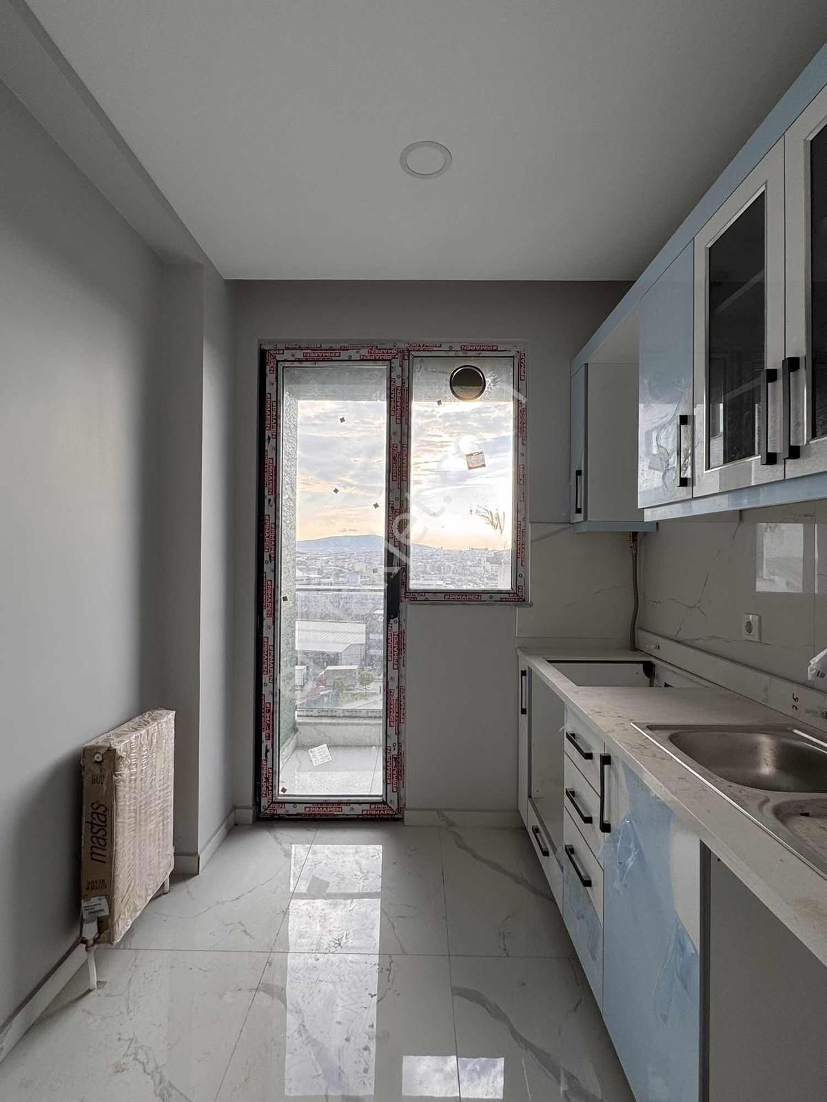 Yenidoğan Cadde Üzeri Sitede Kiralık Sıfır 2+1 Ara Kat Daire - Görsel 16