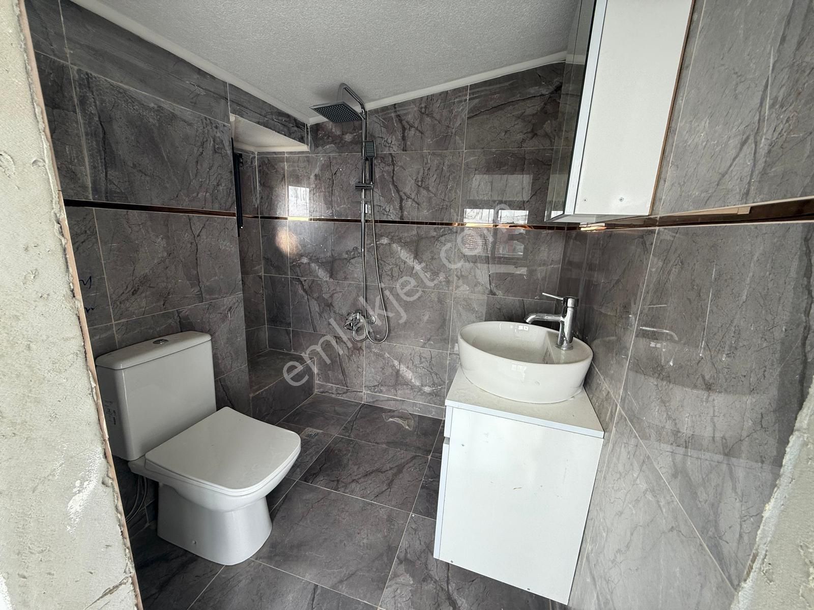 Kuşadası Kadınlar Denizinde Sıfır Yapı Tek Müstakil Özel Havuzlu Bahçeli Satılık - Görsel 34