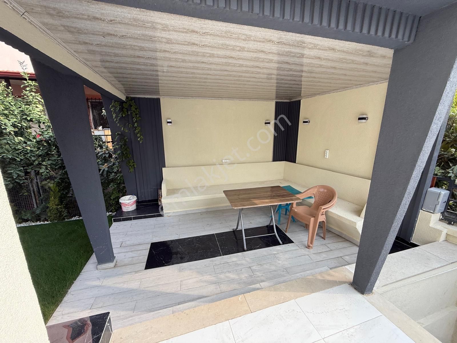 Kuşadası Kadınlar Denizinde Sıfır Yapı Tek Müstakil Özel Havuzlu Bahçeli Satılık - Görsel 33