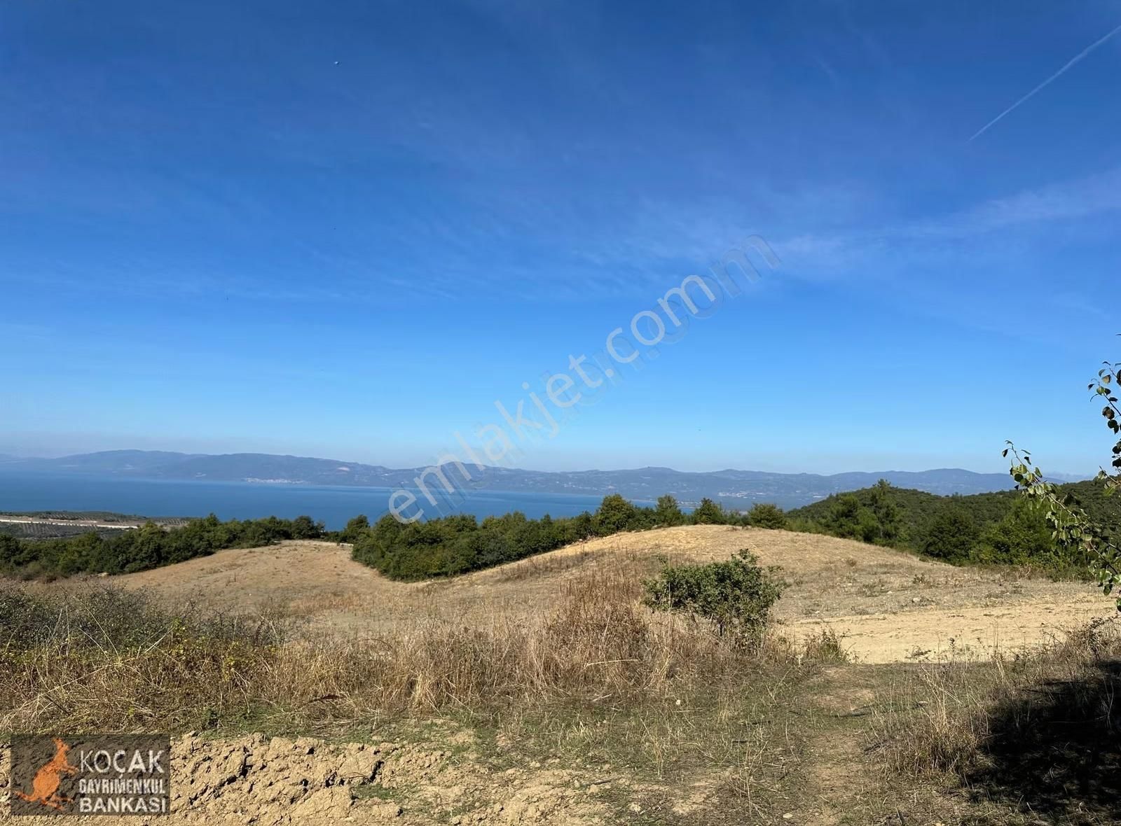 Derbent Mahallesinde 2.350m2 Satılık Göl Manzaralı Arazi - Görsel 6