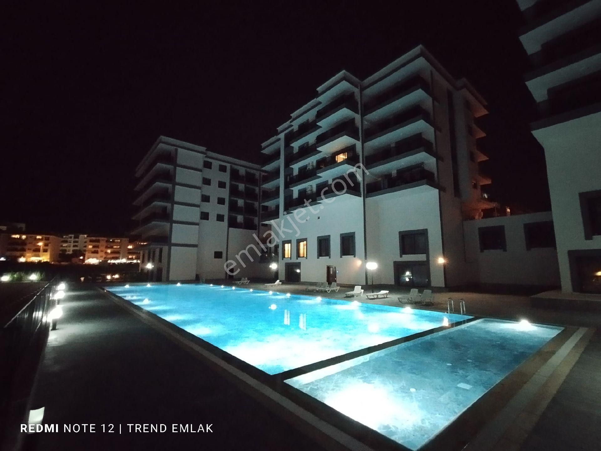 Kuşadası Merkeze Yakın Havuzlu Kapalı Otaparkli Arakat 2+1 Ebeveyn Banyolu - Görsel 7