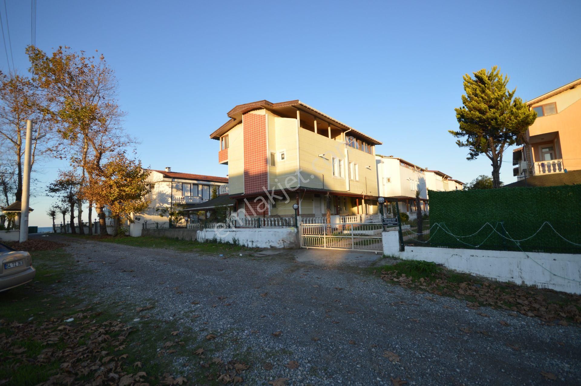 230m2 Arsaya Sahip Denize 50 Metre 4+1 Kocaali Villası - Görsel 3