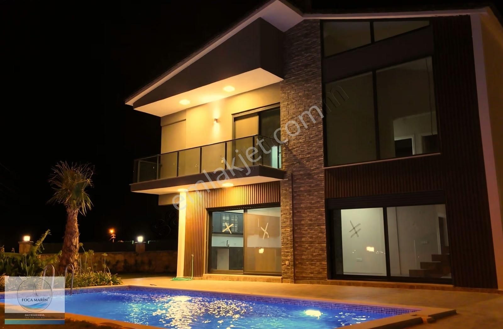 Foça'da Geniş Bahçeli Havuzlu Tam Müstakil 4+1 Dubleks Villa - Görsel 4