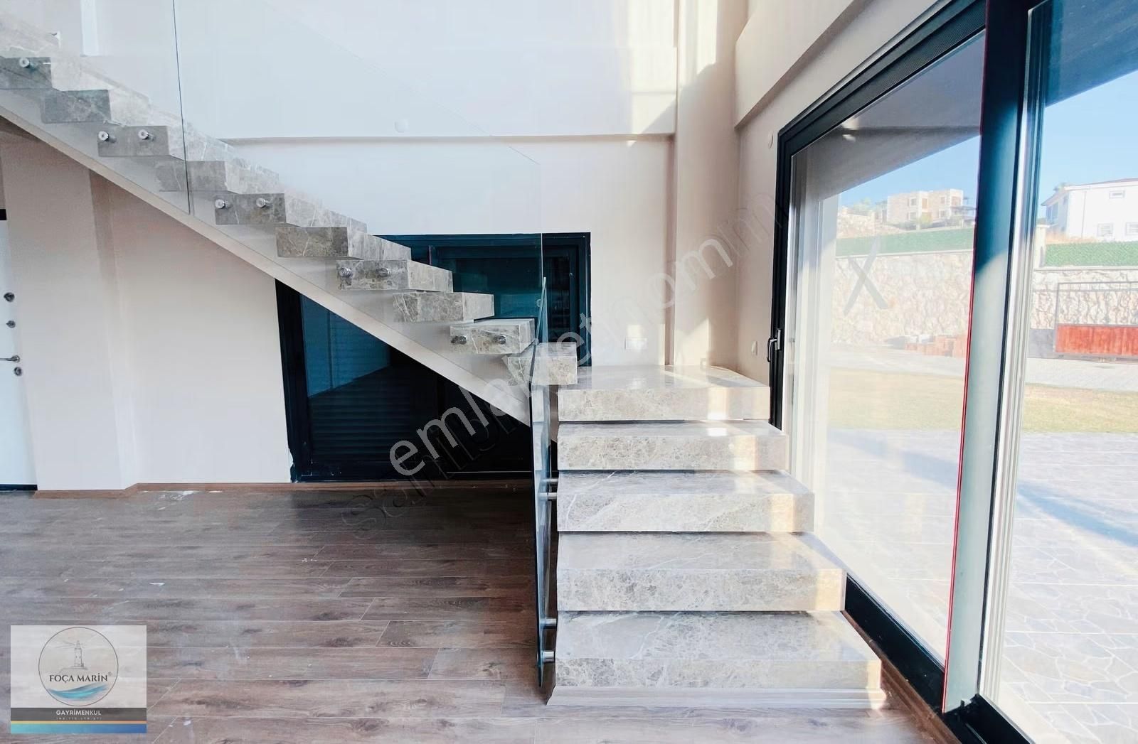 Foça'da Geniş Bahçeli Havuzlu Tam Müstakil 4+1 Dubleks Villa - Görsel 15