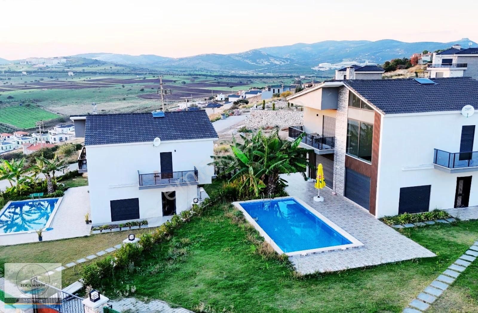 Foça'da Geniş Bahçeli Havuzlu Tam Müstakil 4+1 Dubleks Villa - Görsel 13