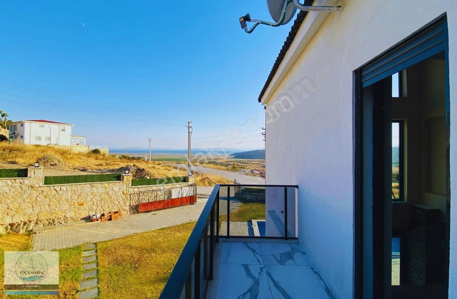 Foça'da Geniş Bahçeli Havuzlu Tam Müstakil 4+1 Dubleks Villa - Görsel 5