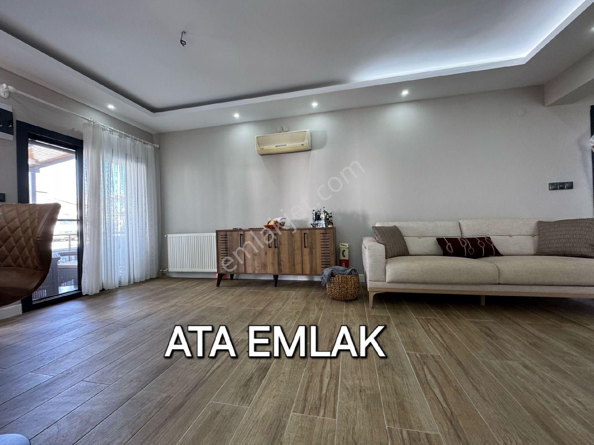 Kuşadasında Plaja Yakın Havuzlu Sitede 4+1 Tek Müstakil Bahçeli Villa - Görsel 16