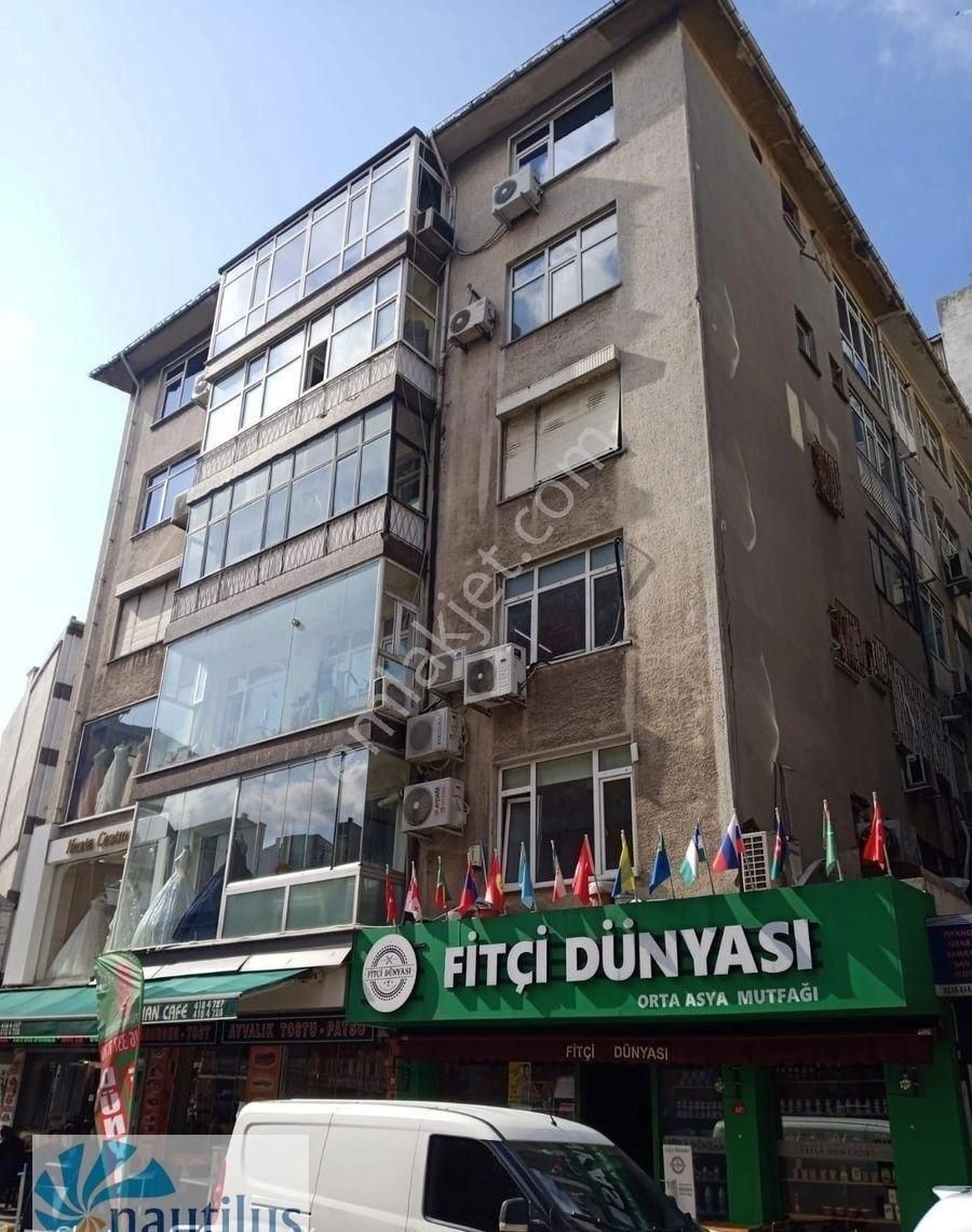 Kadıköy Rasimpaşa Merkez Cadde Üzeri Kiralık Daire - Görsel 11