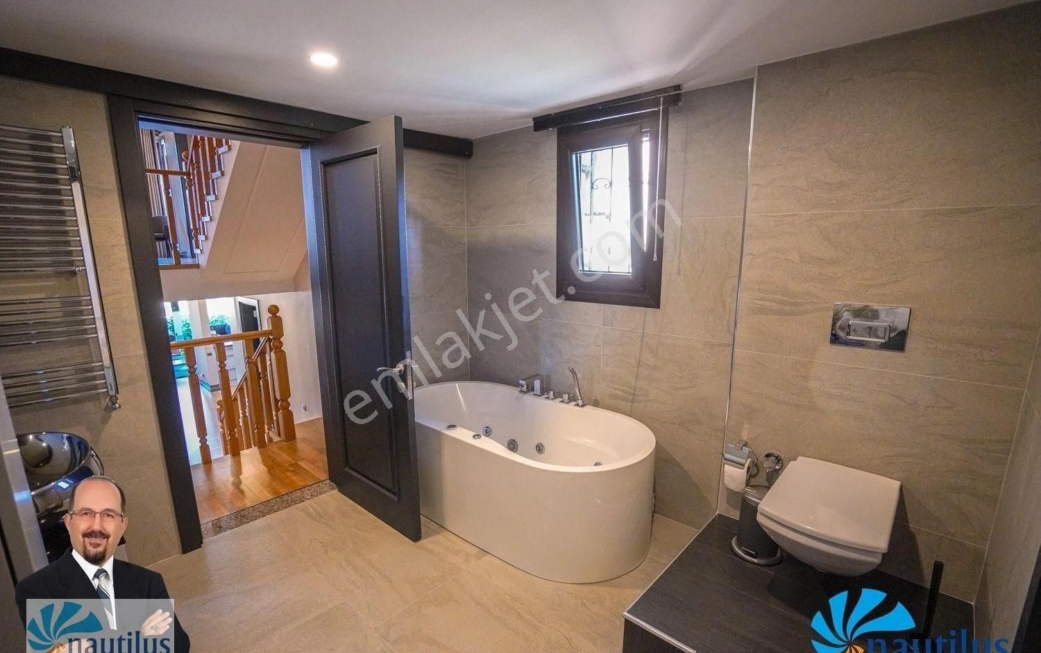 Bahçeşehir Merkez Manzaralı Tadilatlı Köşe 5+2 Satılık Villa - Görsel 2