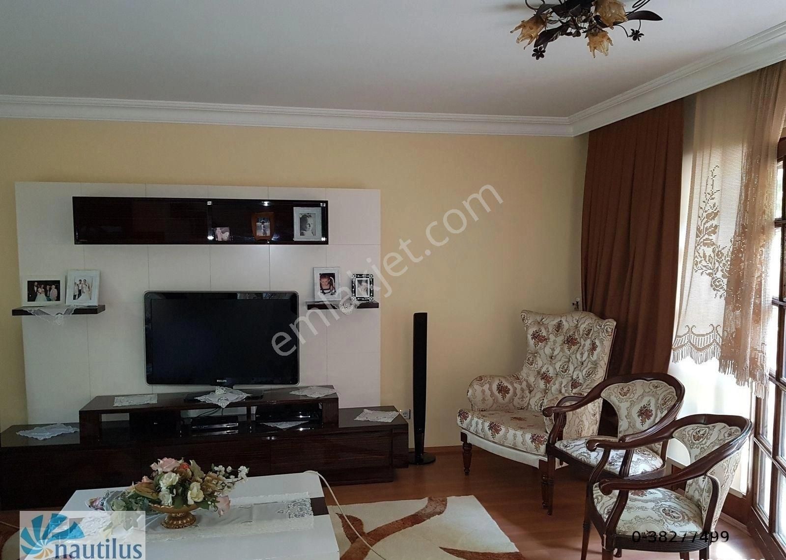 Bahçeşehir Badem Villa Tadilatlı 4+2 Satılık - Görsel 32