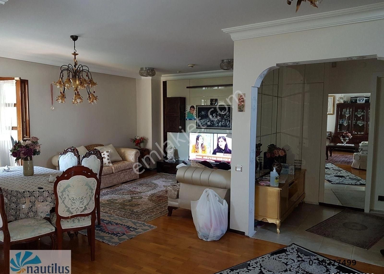 Bahçeşehir Badem Villa Tadilatlı 4+2 Satılık - Görsel 27