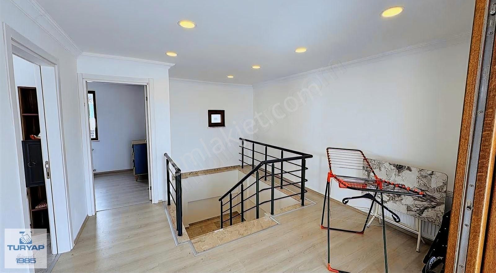 Deniz Manzaralı Bağlar Başı'nda Satılık Villa - Görsel 13