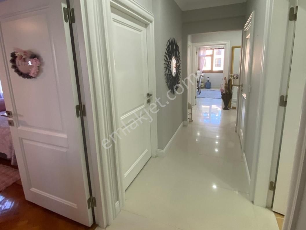 Kadıpaşa Sokakta, Geniş Ve Ferah Satılık 4+1 Daire - Görsel 13