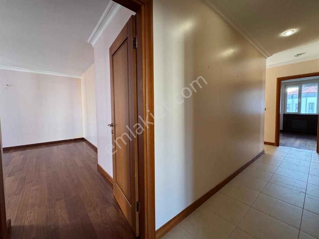 Suadiye'de 4+1 Katta Tek 250 M² Satılık Daire - Görsel 11