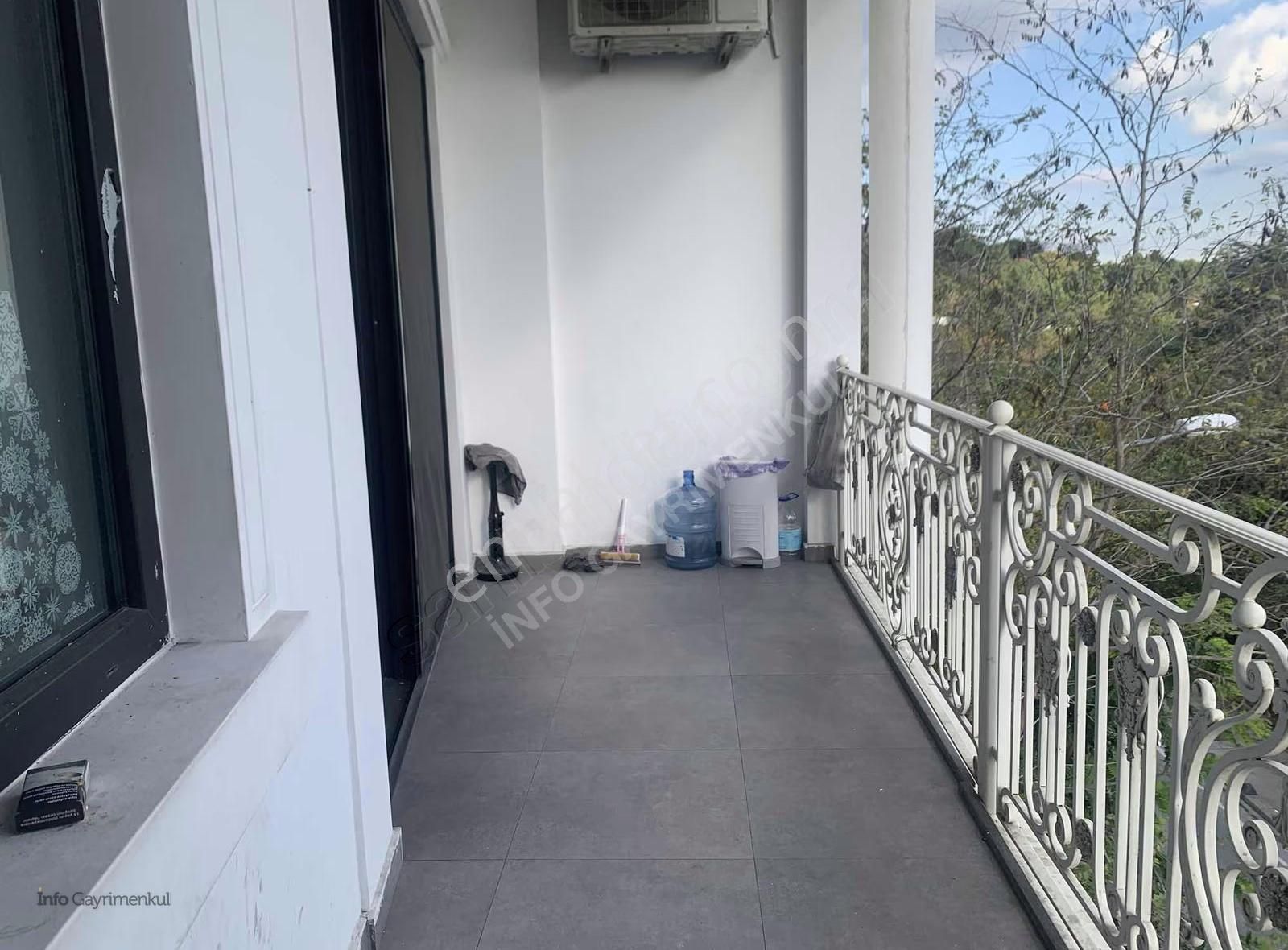 Yüksek Tavanlı Orman Manzaralı Otoparklı Kiralık - Görsel 27