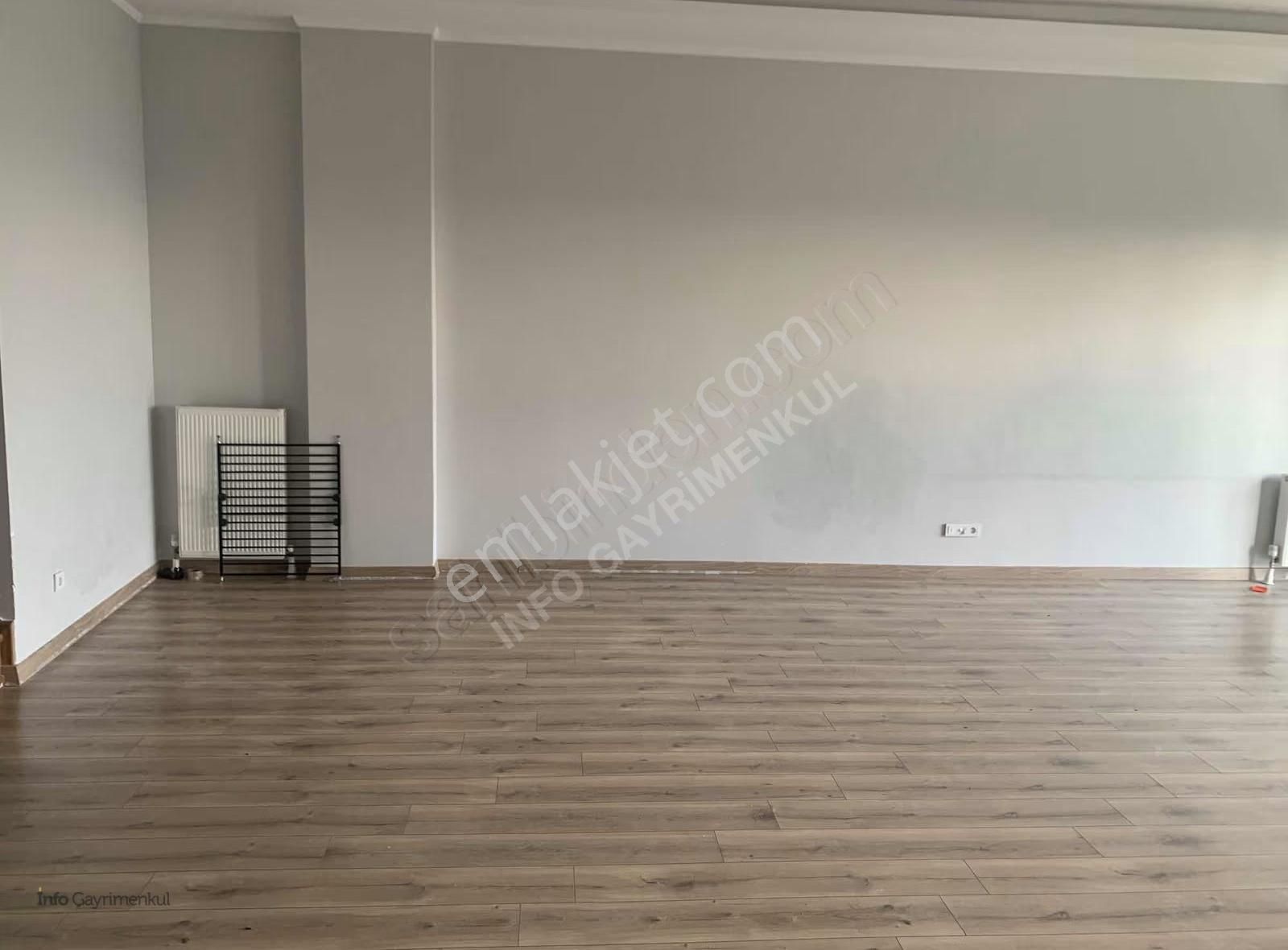 Yüksek Tavanlı Orman Manzaralı Otoparklı Kiralık - Görsel 8