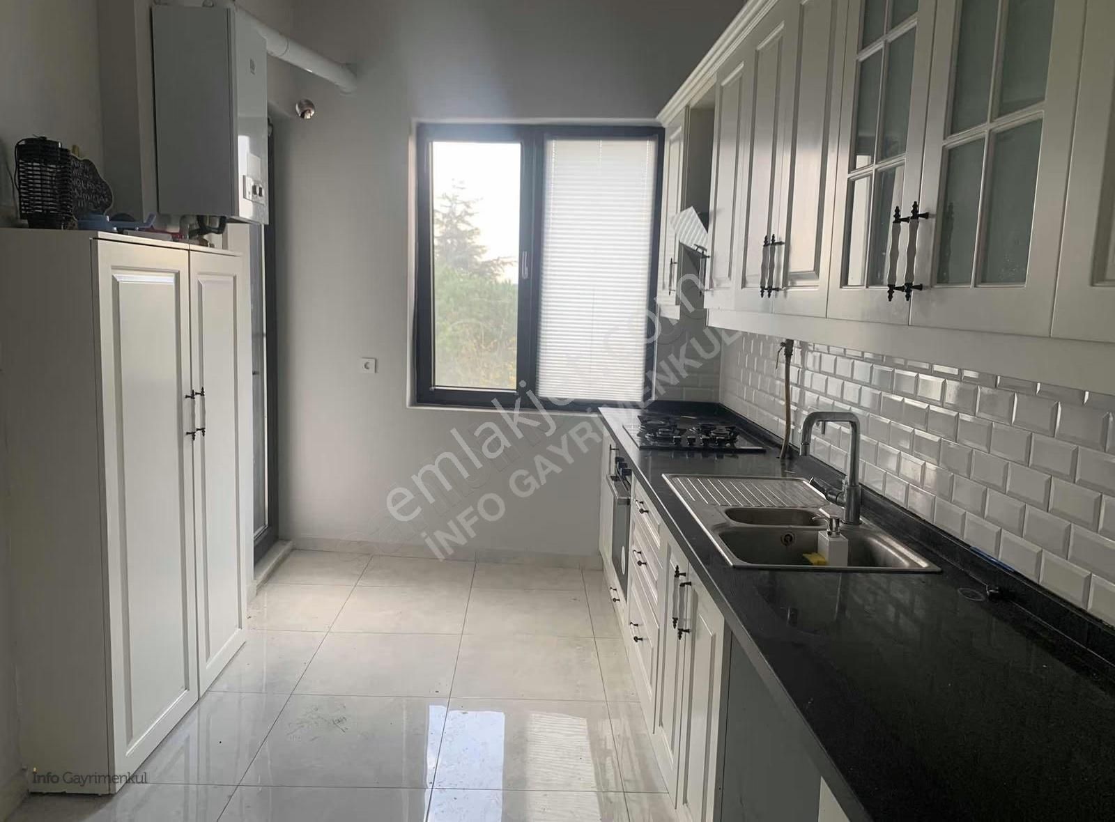 Yüksek Tavanlı Orman Manzaralı Otoparklı Kiralık - Görsel 2