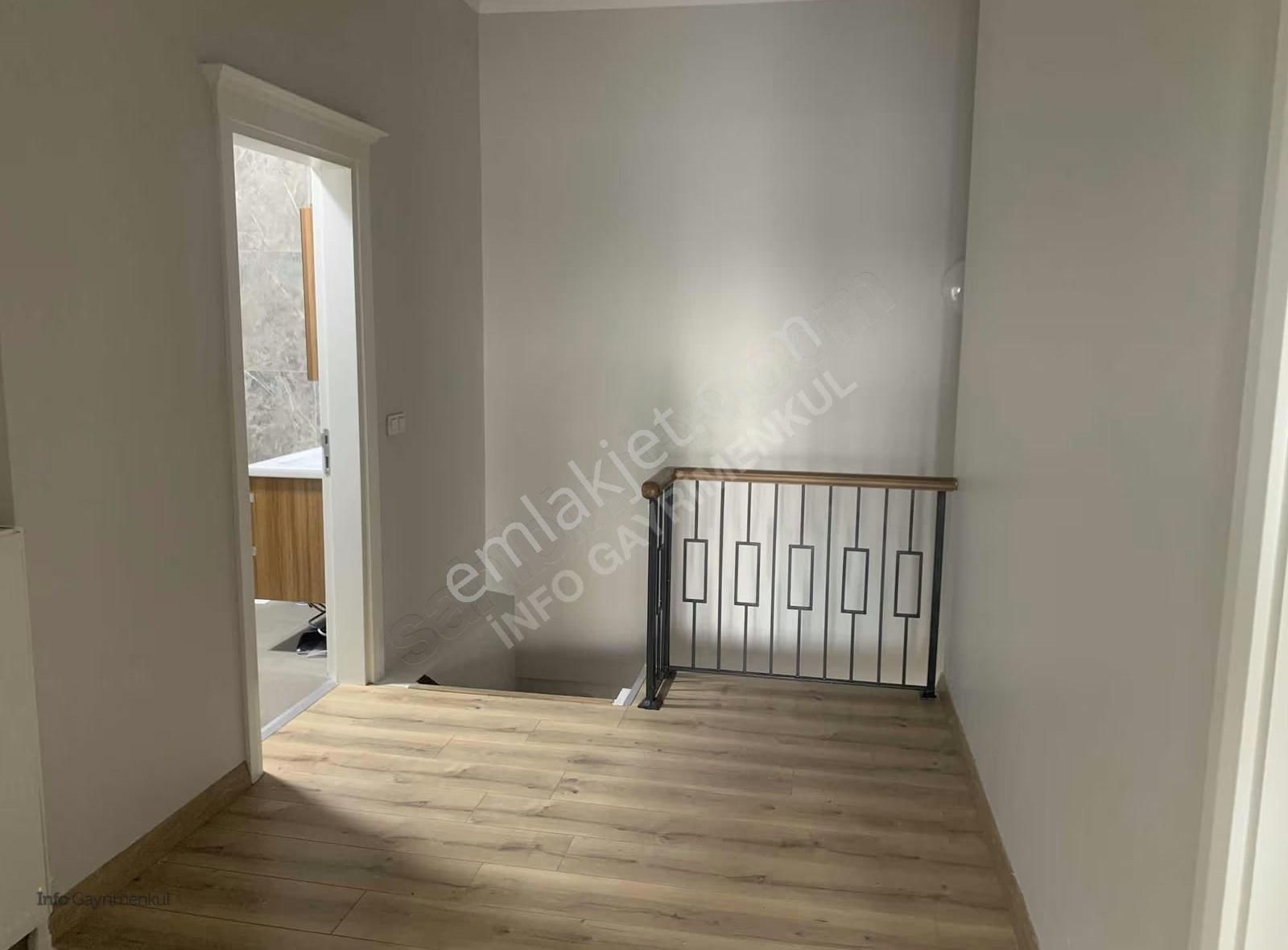 Yüksek Tavanlı Orman Manzaralı Otoparklı Kiralık - Görsel 17