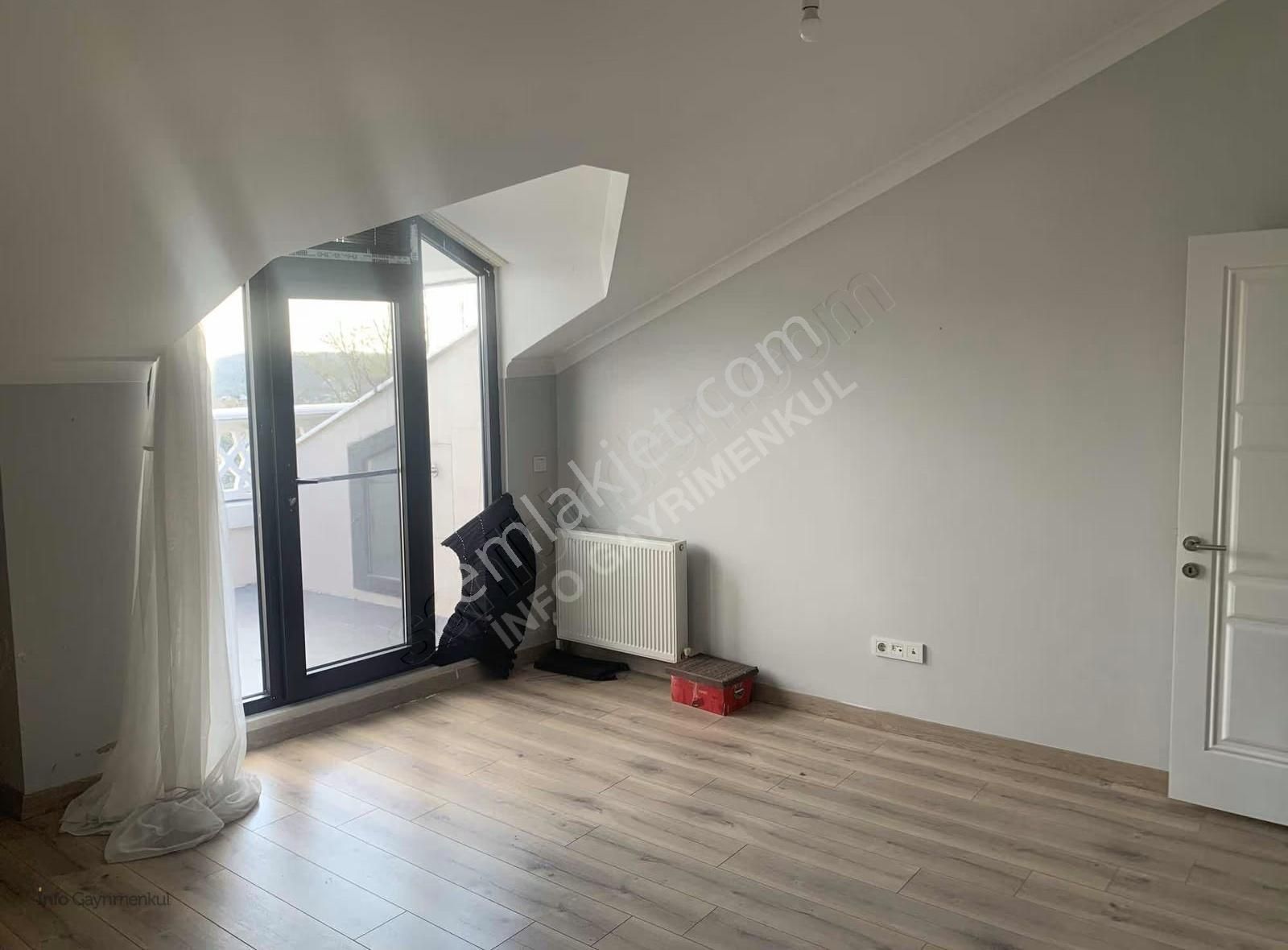 Yüksek Tavanlı Orman Manzaralı Otoparklı Kiralık - Görsel 26