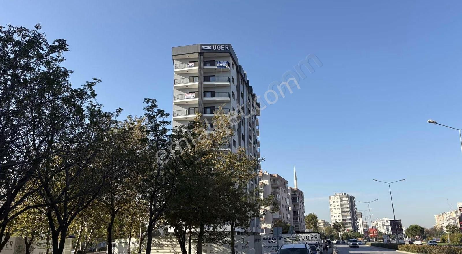 Bayraklı Manavkuyuda Manzaralı 3+1 Daire Kapalı Mutfak