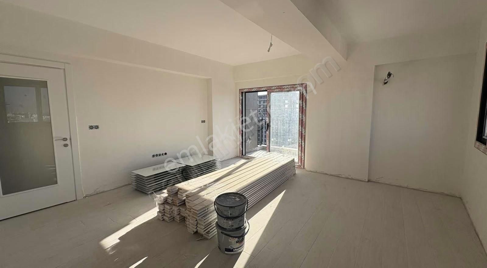 Bayraklı Manavkuyuda Manzaralı 3+1 Daire Kapalı Mutfak - Görsel 22