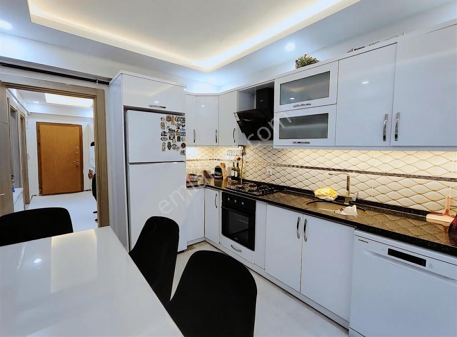 Cadde 17 Emlaktan 2+1 Doğukent 17 De Giriş Daire - Görsel 3