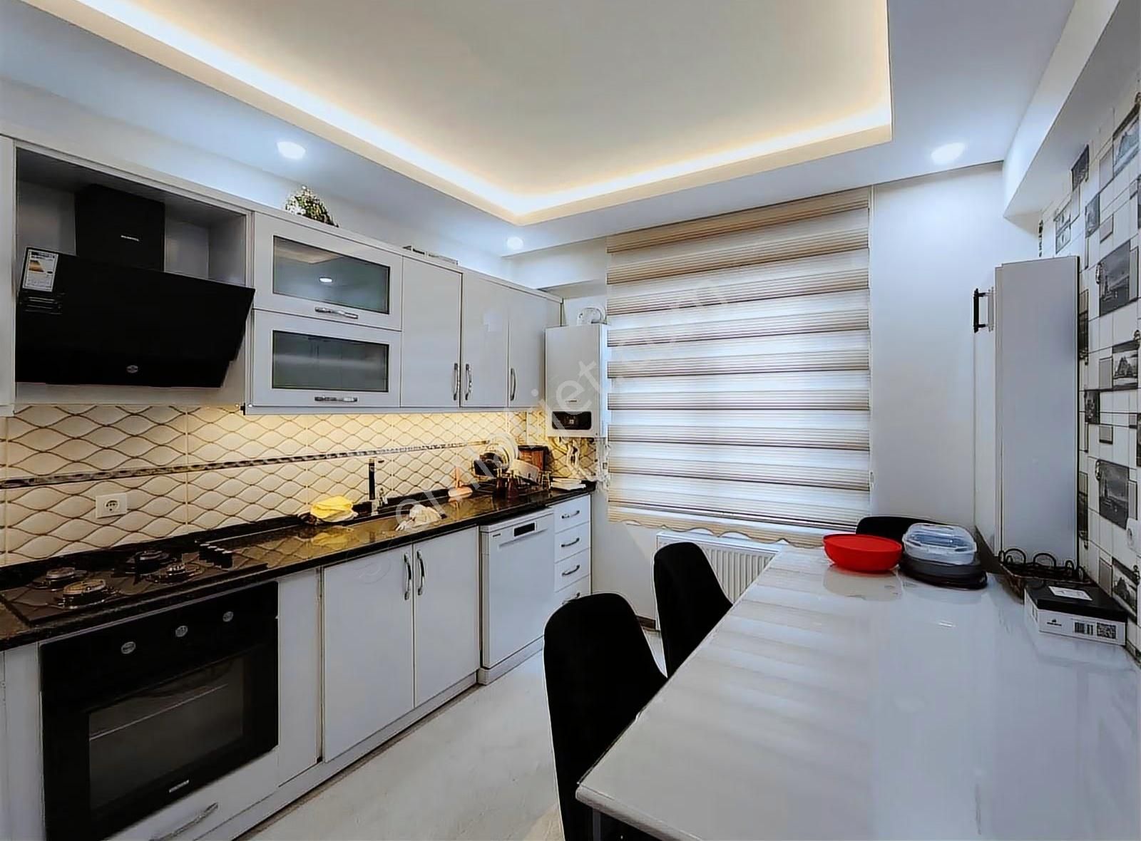 Cadde 17 Emlaktan 2+1 Doğukent 17 De Giriş Daire - Görsel 17