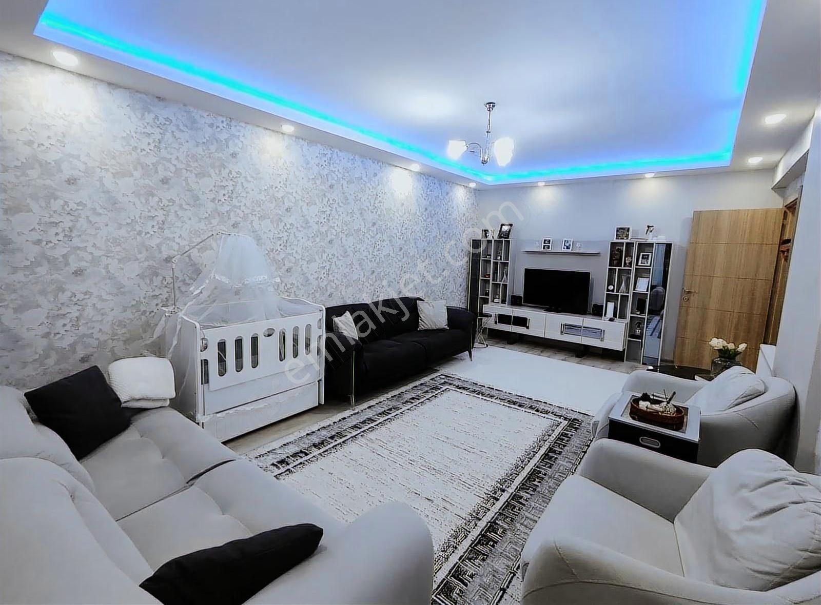 Cadde 17 Emlaktan 2+1 Doğukent 17 De Giriş Daire - Görsel 7