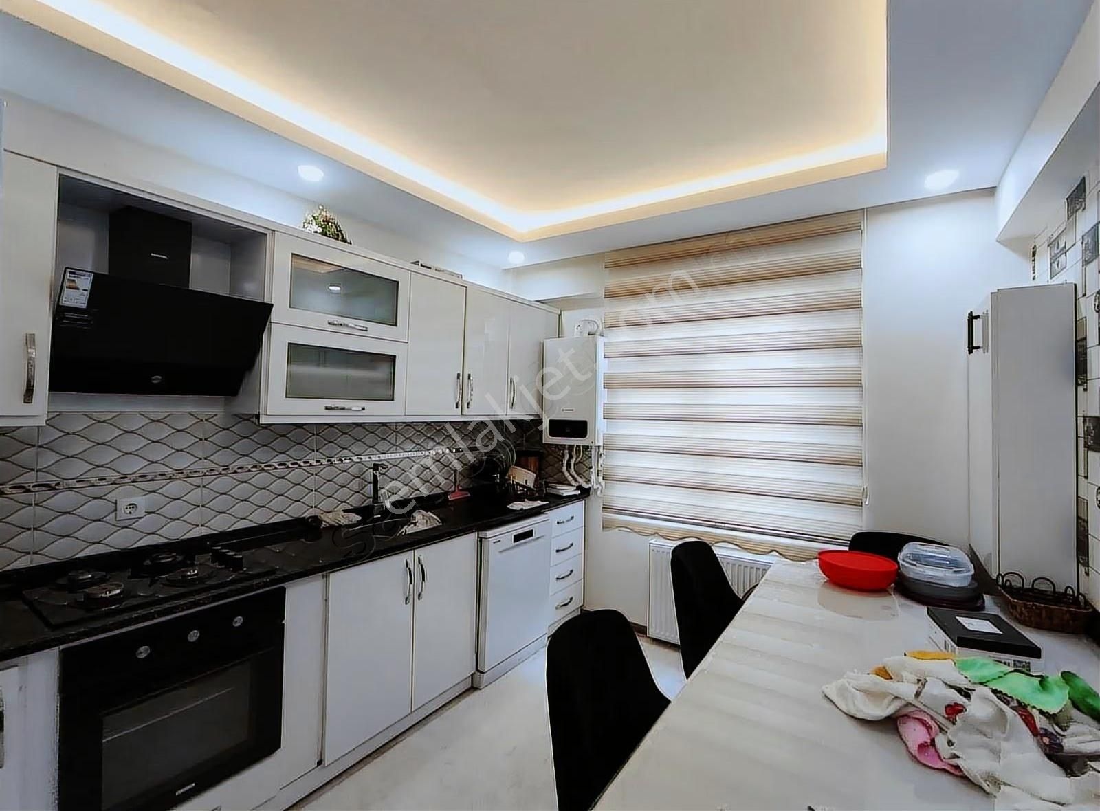 Cadde 17 Emlaktan 2+1 Doğukent 17 De Giriş Daire - Görsel 11